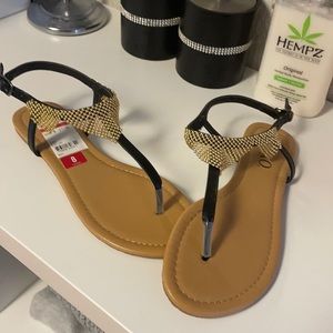 NWT-XOXO Women’s Black Sandals